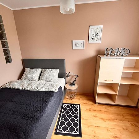 Apartament Roentgena 16 Przy Centrum Onkologii I Klinice Novum Varsóvia Exterior foto